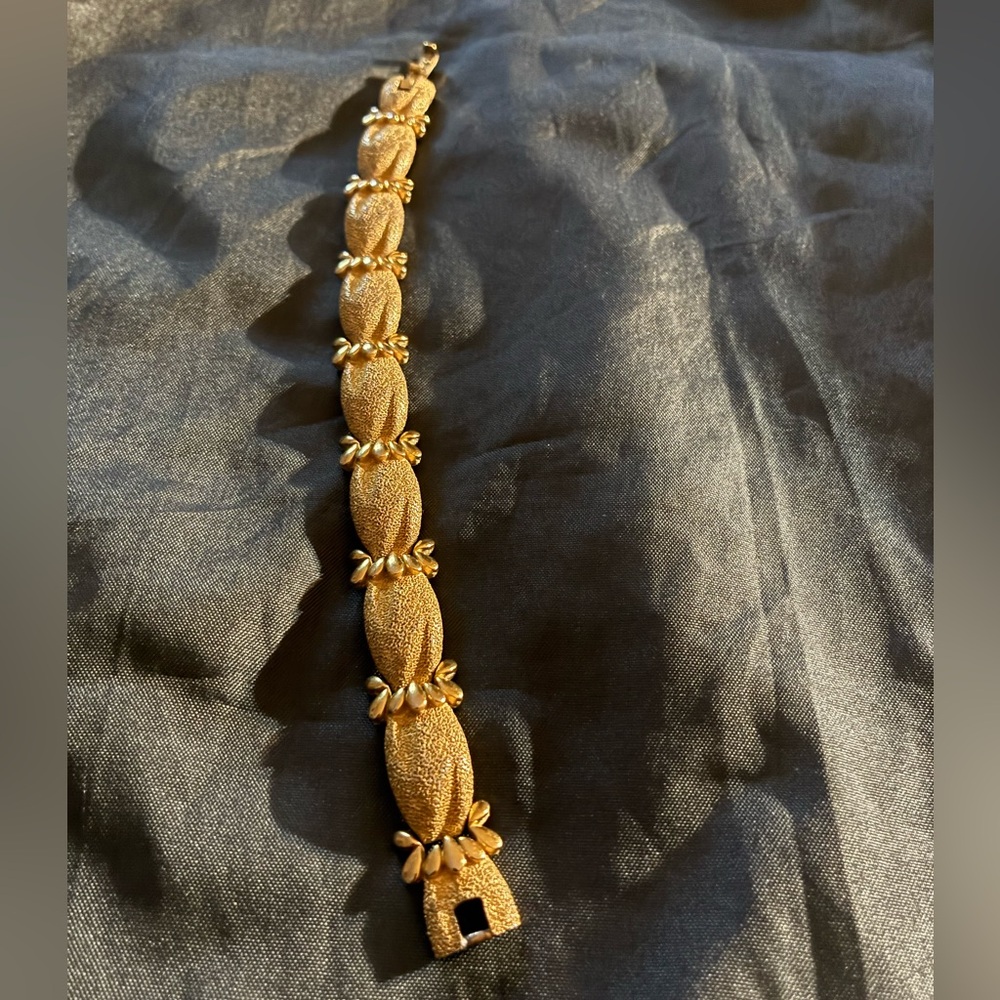 Elegant Gold Bracelet